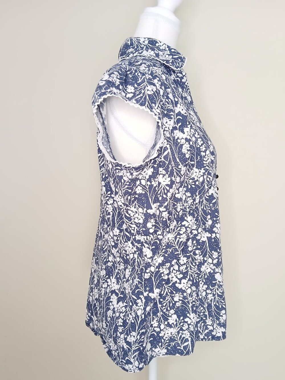 Jane Blue By Puli Short Sleeve Button Down Floral Blouse Size Large - Picture 4 of 7